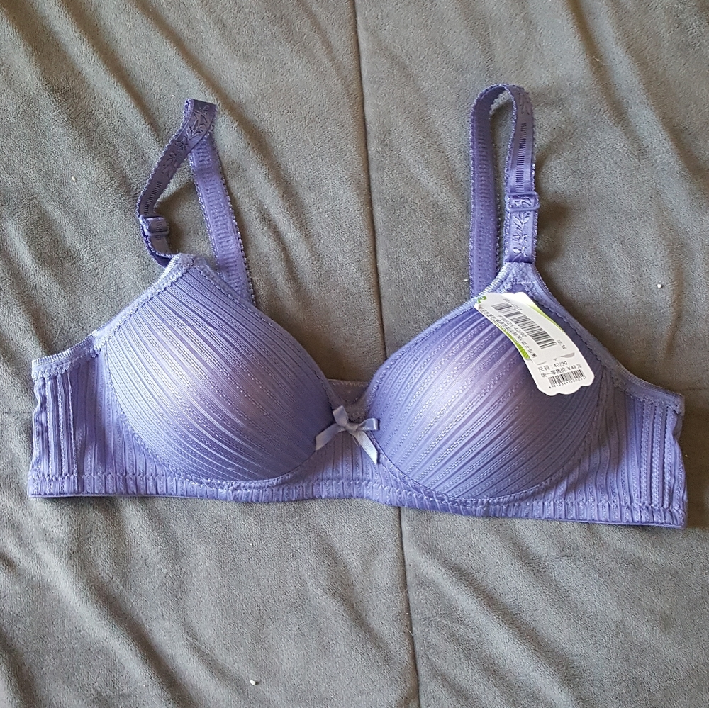 Purple adjustable bra